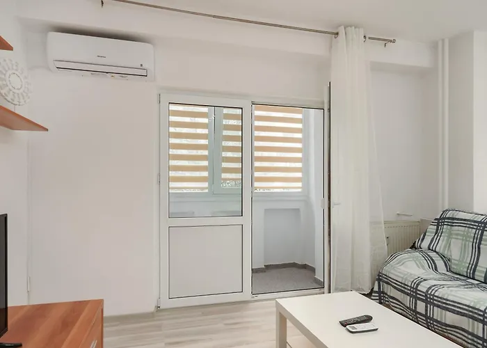 公寓 Bright Close To Alba Iulia Square With Wifi *