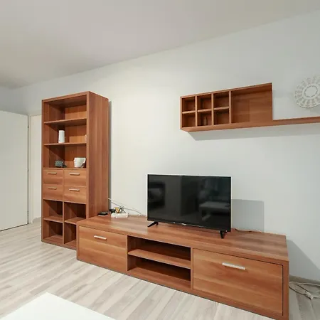 Bright Close To Alba Iulia Square With Wifi