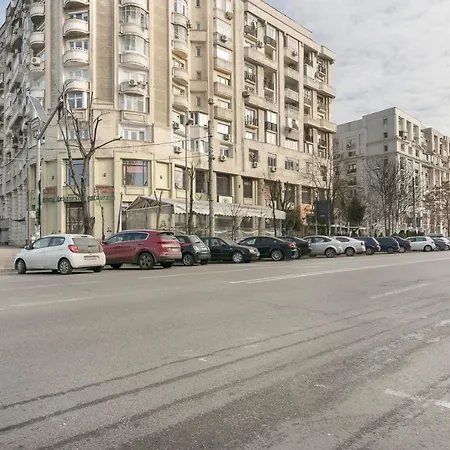 Bright Close To Alba Iulia Square With Wifi דירה בוקרשט