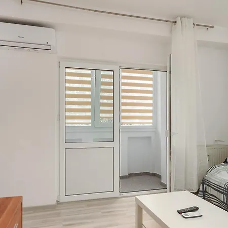 Apartman Bright Close To Alba Iulia Square With Wifi *