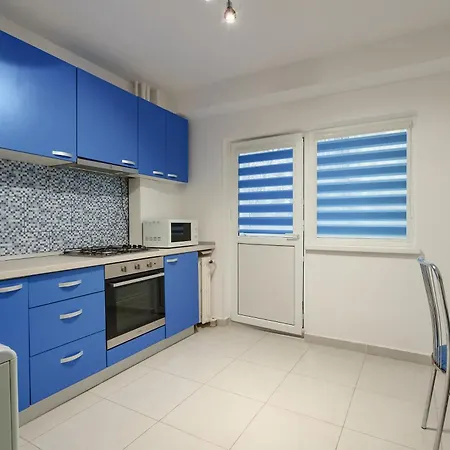 Apartman Bright Close To Alba Iulia Square With Wifi