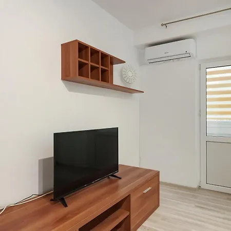 דירה Bright Close To Alba Iulia Square With Wifi *