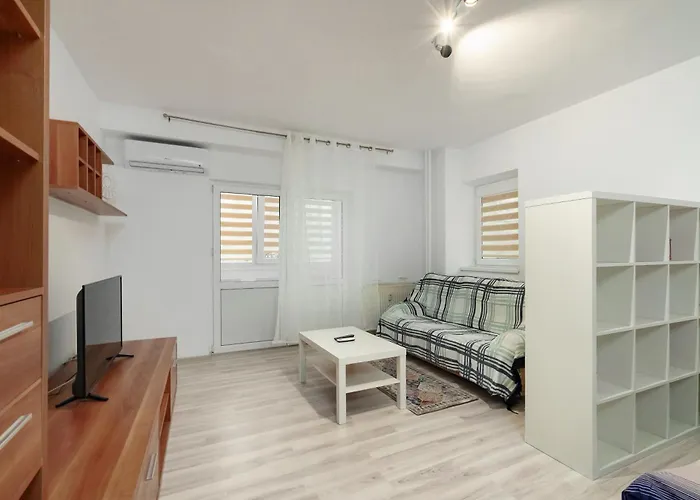 Lägenhet Bright Close To Alba Iulia Square With Wifi