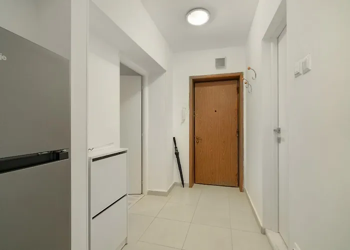 Lägenhet Bright Close To Alba Iulia Square With Wifi Bukarest